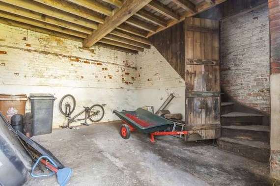 5 Bedroom Detached