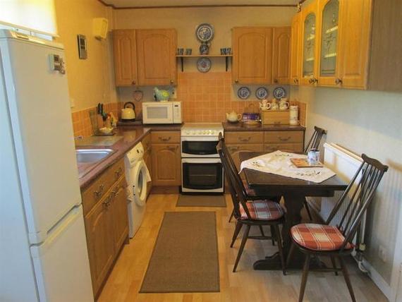 3 Bedroom End of Ter...