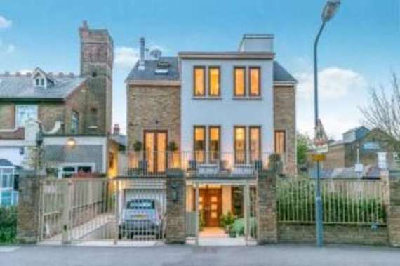 5 Bedroom Detached