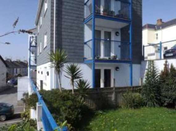 2 Bedroom Flat
