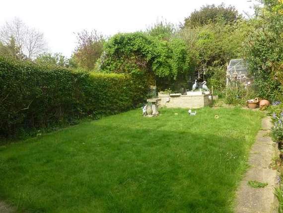 3 Bedroom End of Ter...