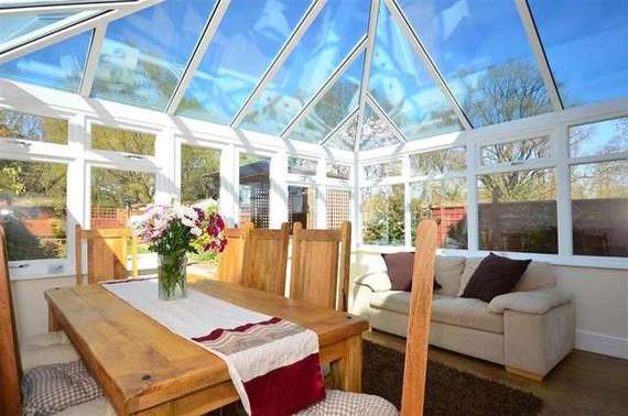 3 Bedroom End of Ter...