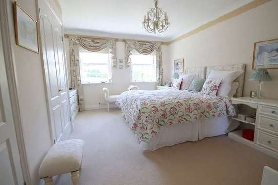 4 Bedroom Mews