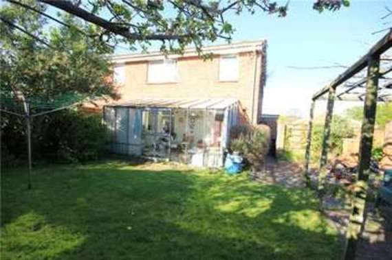 3 Bedroom End of Ter...