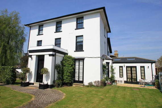 2 Bedroom Flat