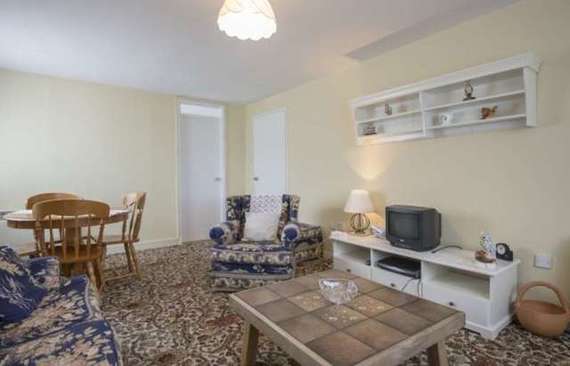 2 Bedroom Flat