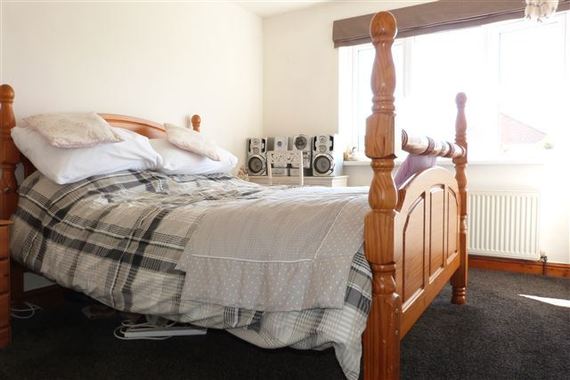 3 Bedroom Semi-Detac...