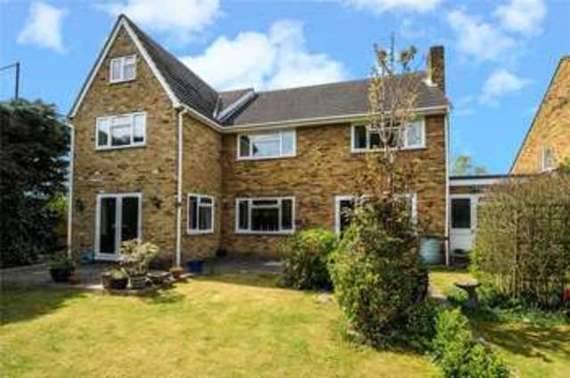6 Bedroom Detached