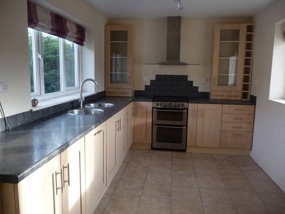 3 Bedroom Semi-Detac...