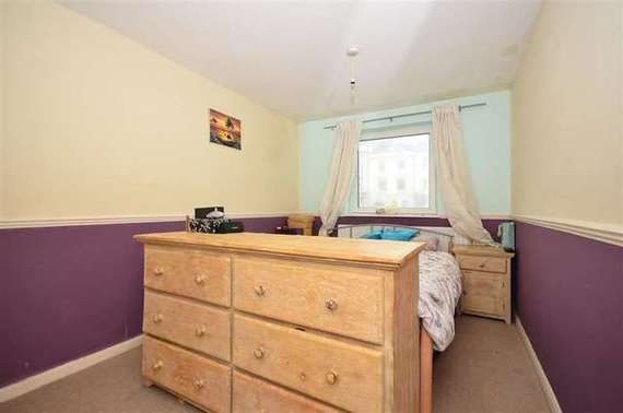 2 Bedroom Ground Fla...