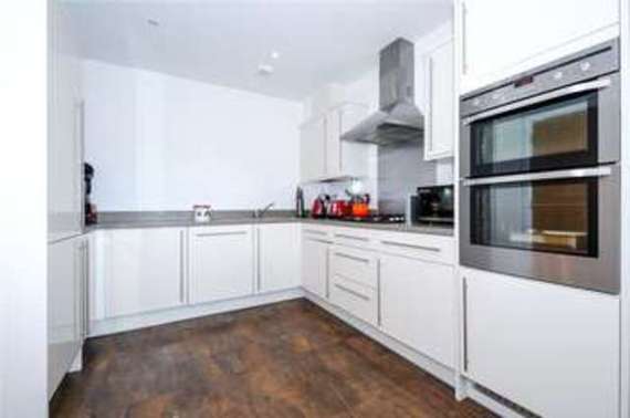 5 Bedroom Semi-Detac...