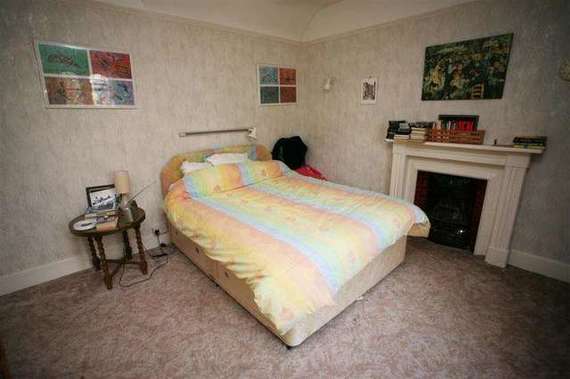 5 Bedroom Detached