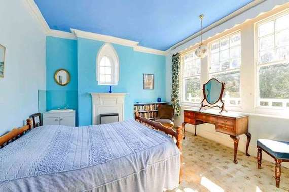 5 Bedroom Detached