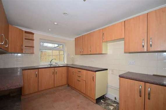 3 Bedroom End of Ter...