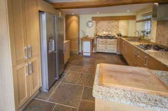 4&nbsp;Bedroom&nbsp;Semi-Detac...