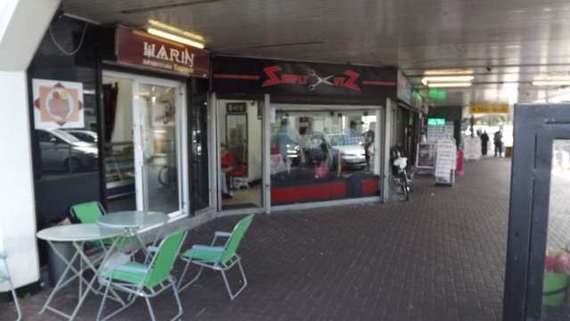 Cavendish Parade  Hounslow, TW...