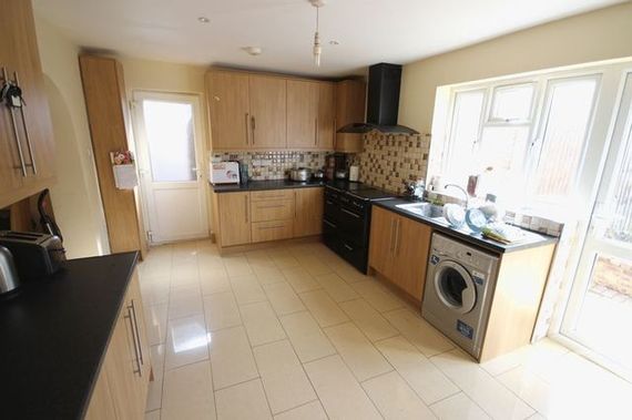 6&nbsp;Bedroom&nbsp;Semi-Detac...