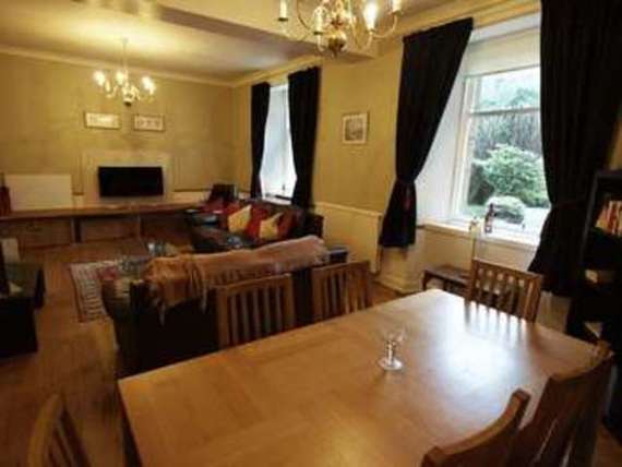 2 Bedroom Flat