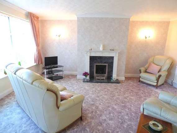 4 Bedroom Semi-Detac...