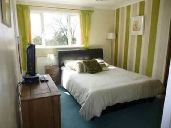 3 Bedroom Semi-Detac...