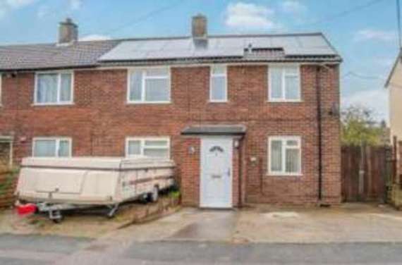 2 Bedroom End of Ter...
