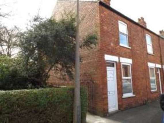 2 Bedroom End of Ter...