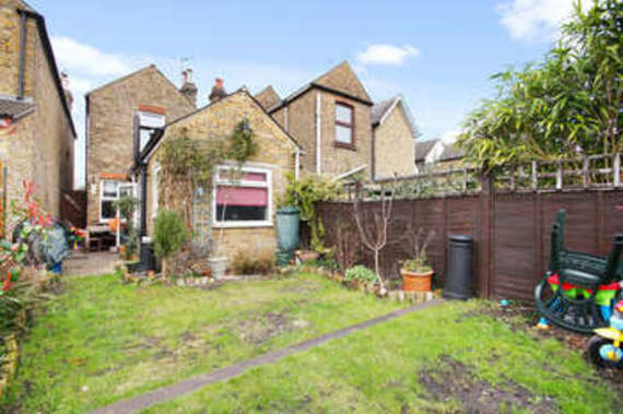 2&nbsp;Bedroom&nbsp;Detached