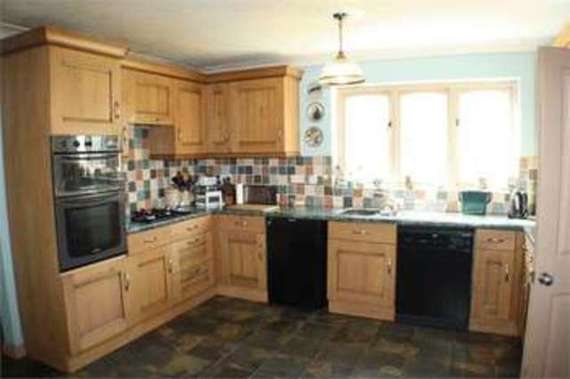 5 Bedroom Detached