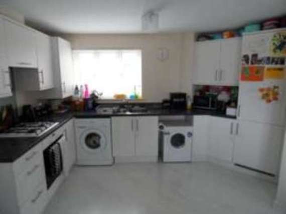 3 Bedroom Semi-Detac...