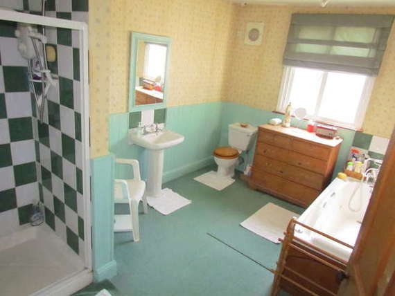 6 Bedroom Semi-Detac...