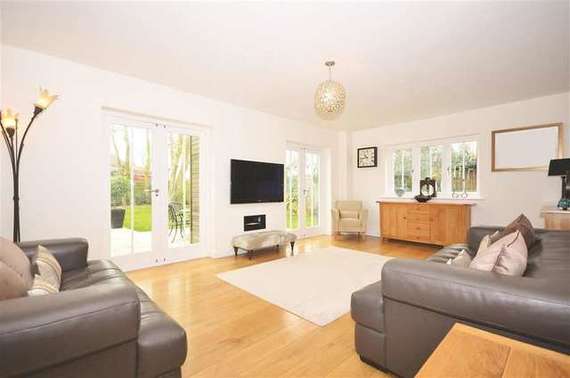 5 Bedroom Detached