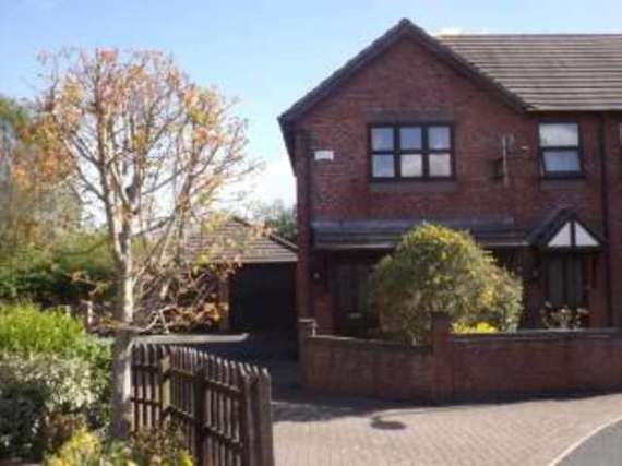 2 Bedroom End of Ter...