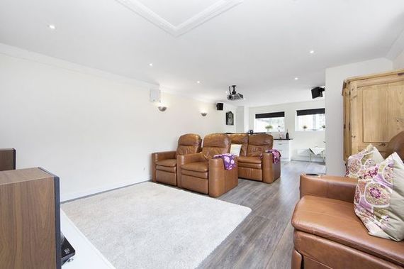 5 Bedroom Detached