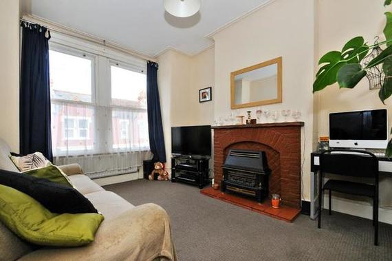 2 Bedroom Maisonette