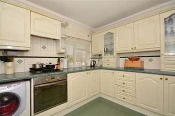 2 Bedroom Maisonette