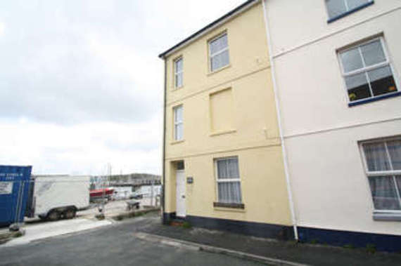 4 Bedroom End of Ter...