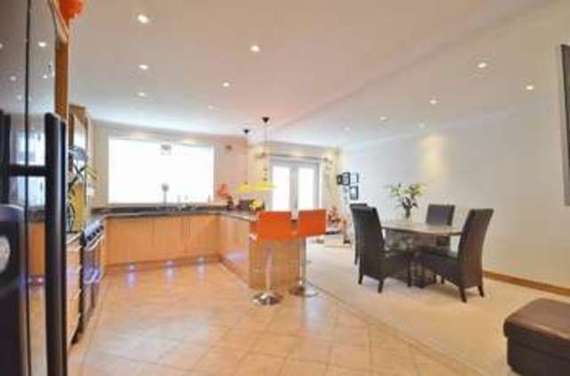 4&nbsp;Bedroom&nbsp;Terraced