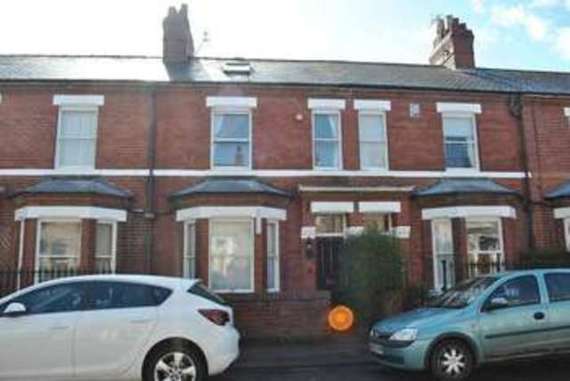 6 Bedroom Terraced