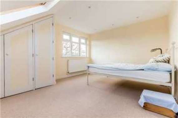 4&nbsp;Bedroom&nbsp;Semi-Detac...