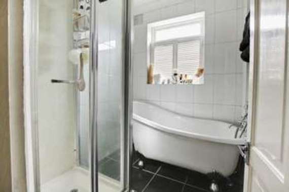 4 Bedroom Semi-Detac...