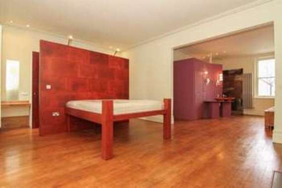 6&nbsp;Bedroom&nbsp;Semi-Detac...