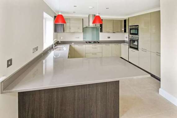 5 Bedroom Detached