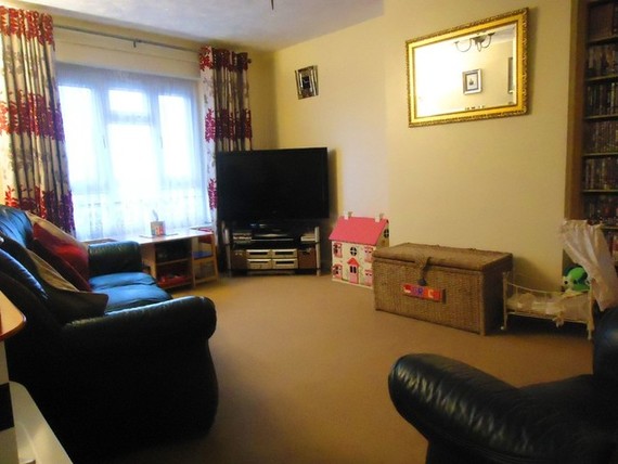 2 Bedroom Flat