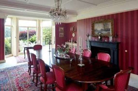 6 Bedroom Property