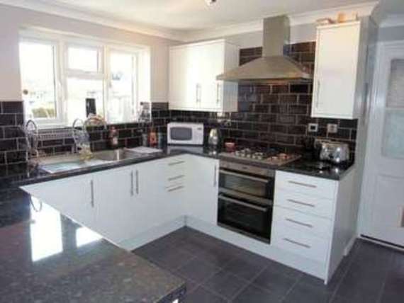 3 Bedroom Semi-Detac...