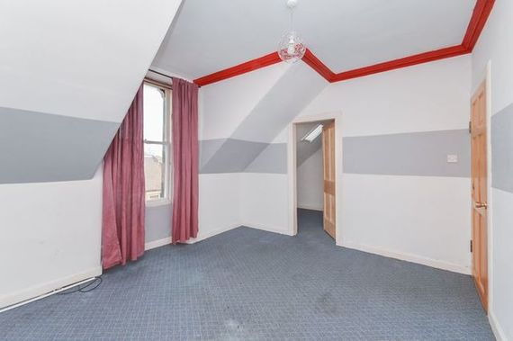 4 Bedroom Semi-Detac...