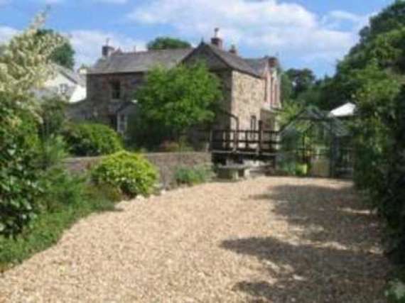 3 Bedroom Semi-Detac...