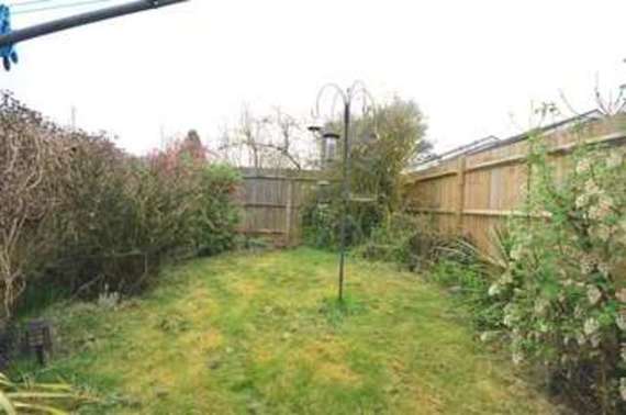 2 Bedroom End of Ter...