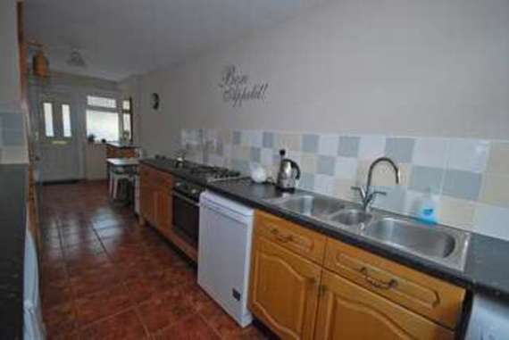 3 Bedroom End of Ter...