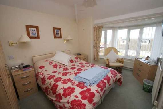 8&nbsp;Bedroom&nbsp;Detached